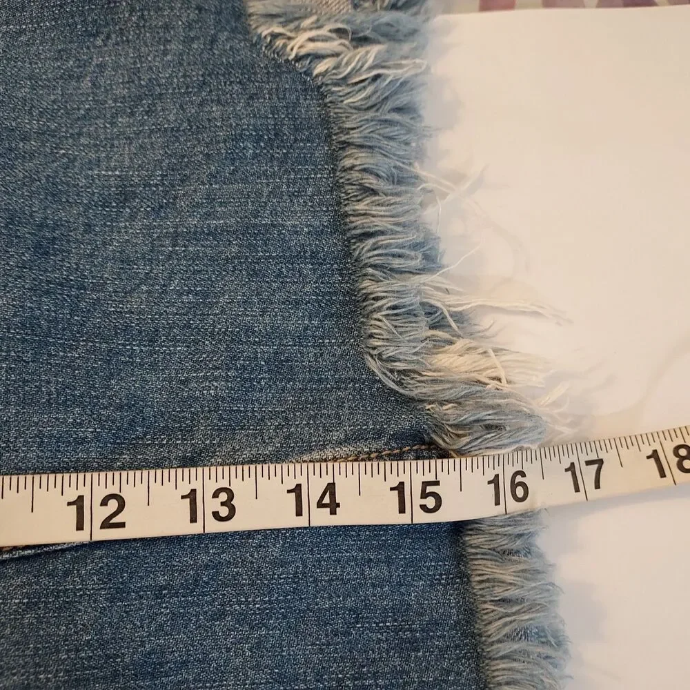 Cello Jeans Distressed Blue Denim Mini Skirt Raw Hem Size Large Destroyed - Picture 12 of 13